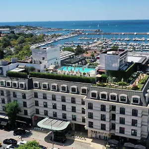 Отель Wyndham Grand Kalamis Marina, Стамбул